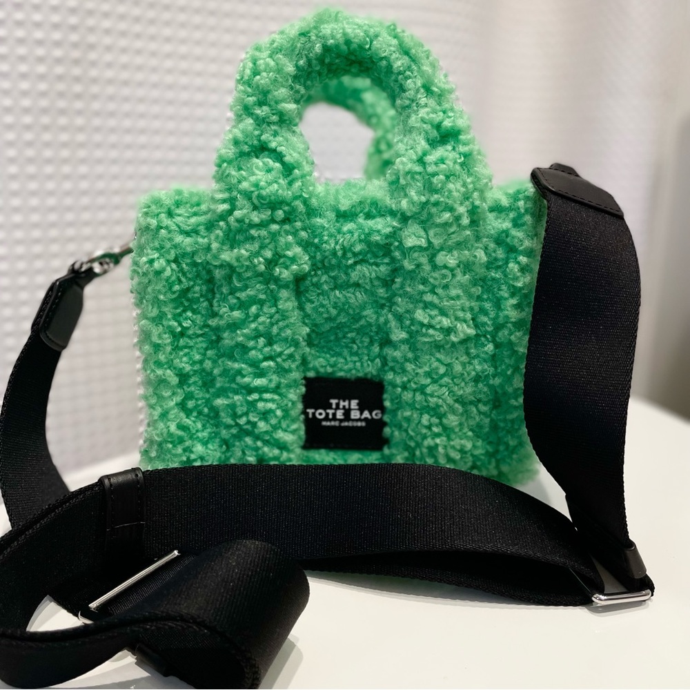 NWOT Marc Jacobs Green The Teddy Micro Sherpa The Tote Bag 💚